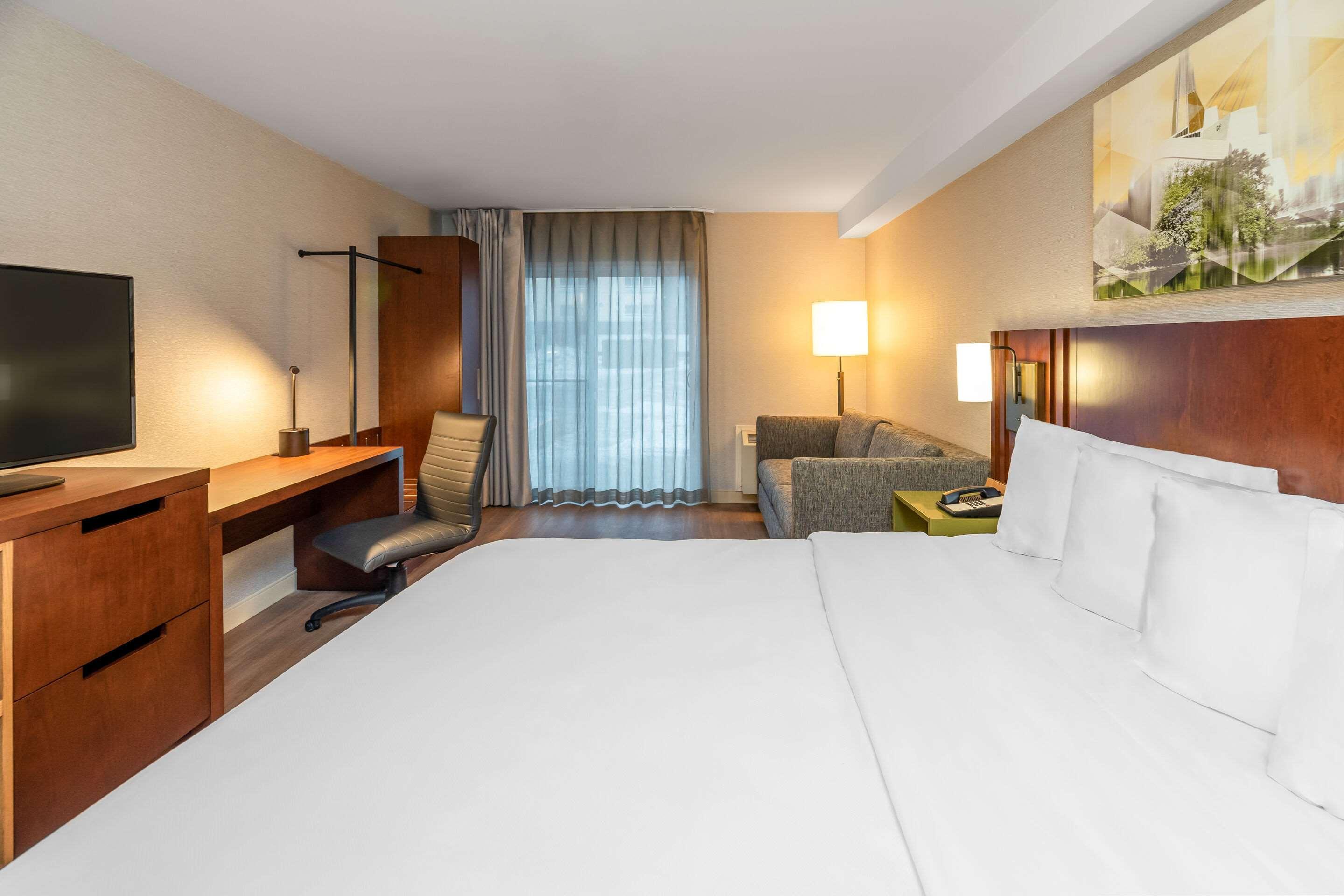Comfort Inn South Shore Boucherville Exterior photo
