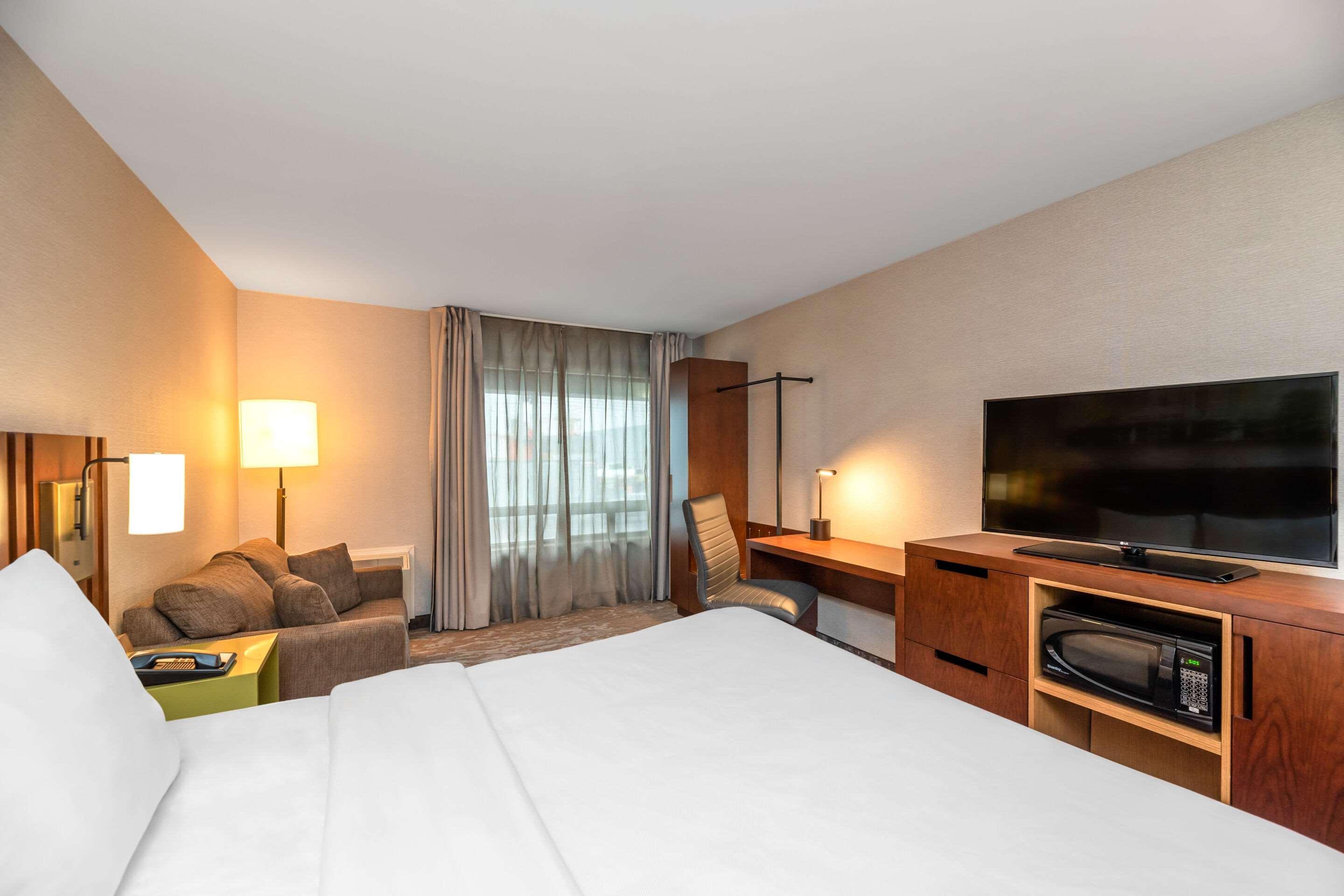 Comfort Inn South Shore Boucherville Exterior photo