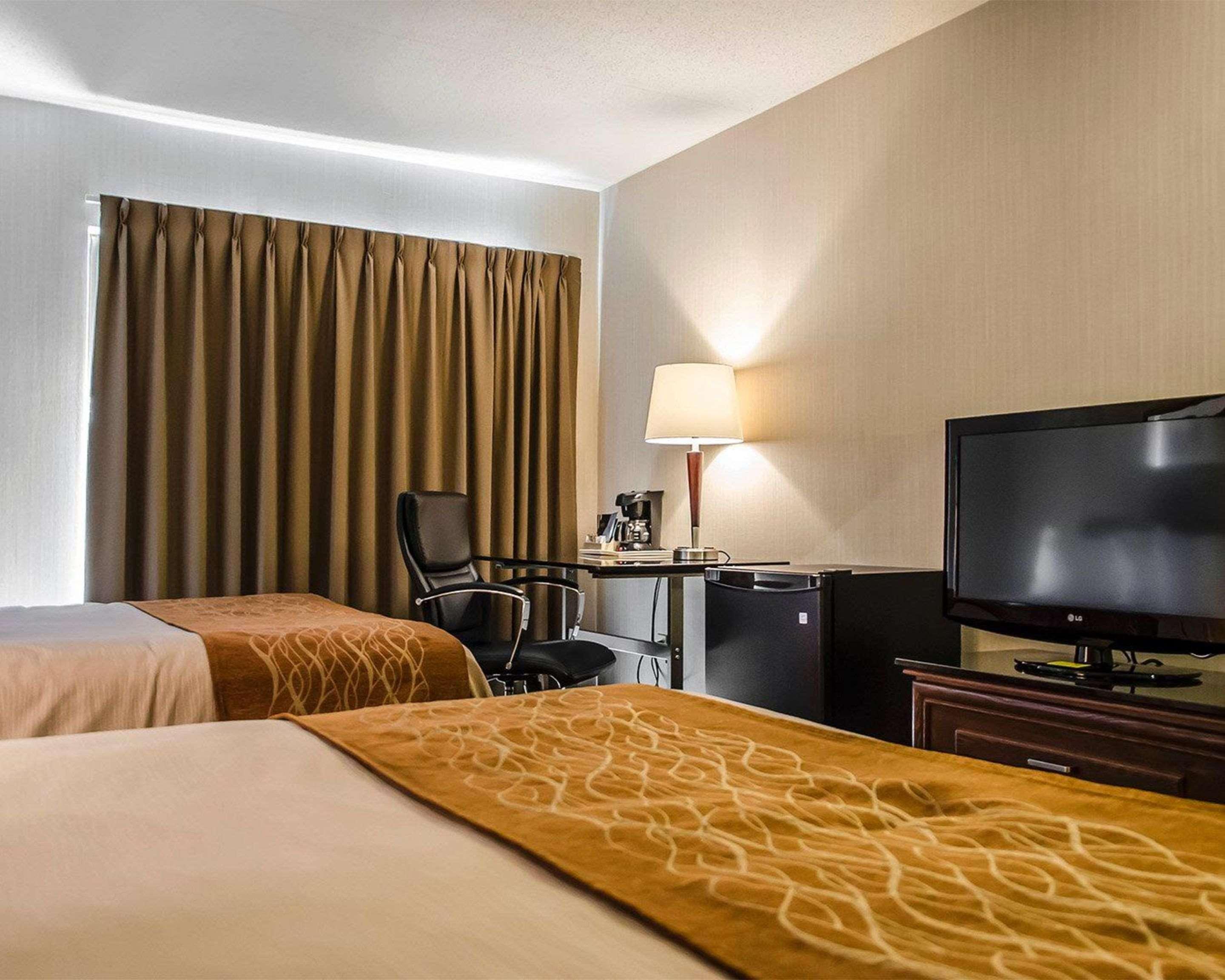 Comfort Inn South Shore Boucherville Exterior photo