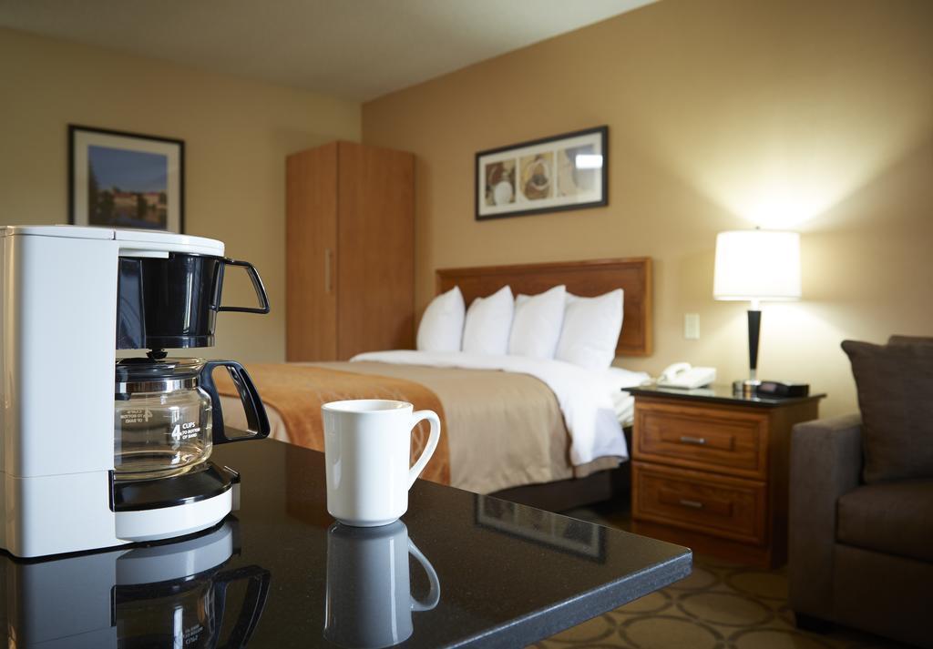 Comfort Inn South Shore Boucherville Exterior photo