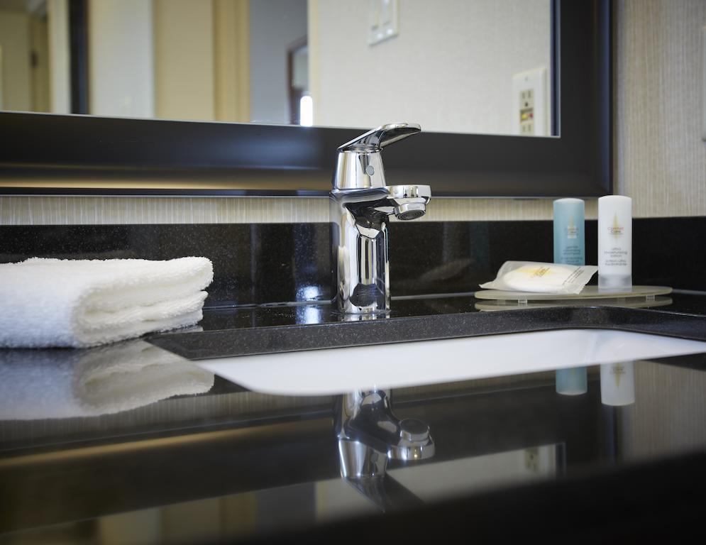 Comfort Inn South Shore Boucherville Exterior photo