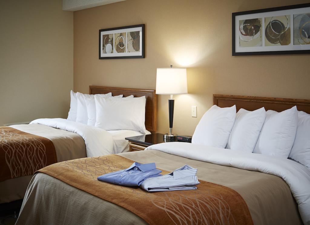 Comfort Inn South Shore Boucherville Exterior photo