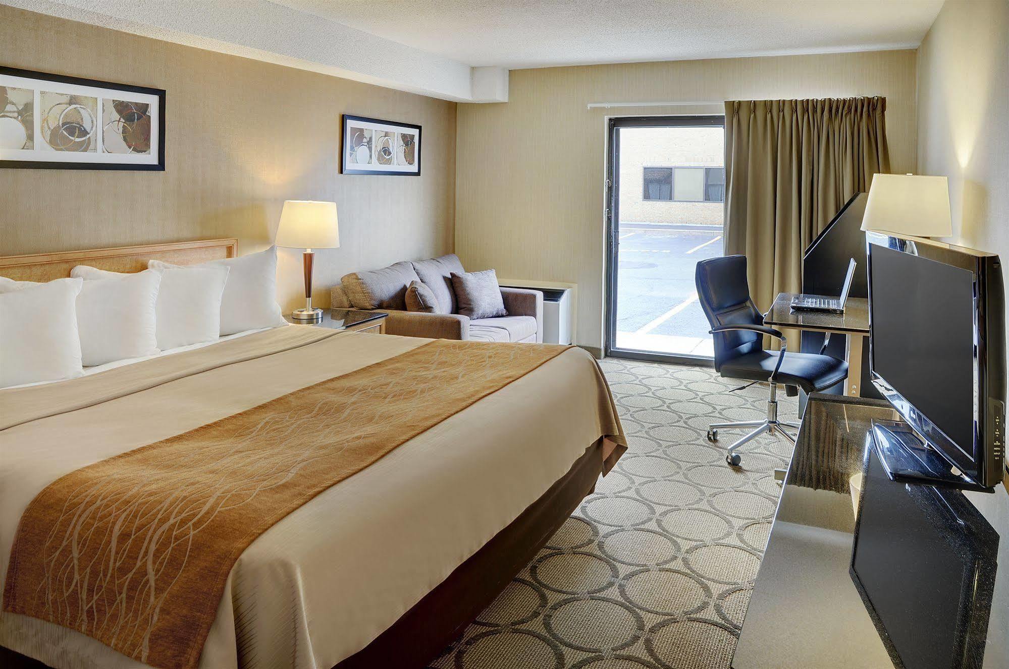 Comfort Inn South Shore Boucherville Exterior photo